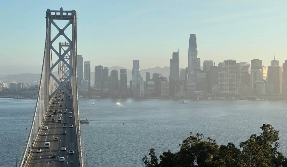 La Patrulla de Carreteras de California anuncia una aplicación estricta de las normas del carril para vehículos compartidos en el Bay Bridge, con multas de hasta 490 dólares