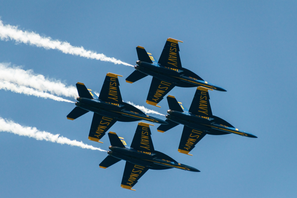 Los Blue Angels surcan el cielo durante la Fleet Week de San Francisco