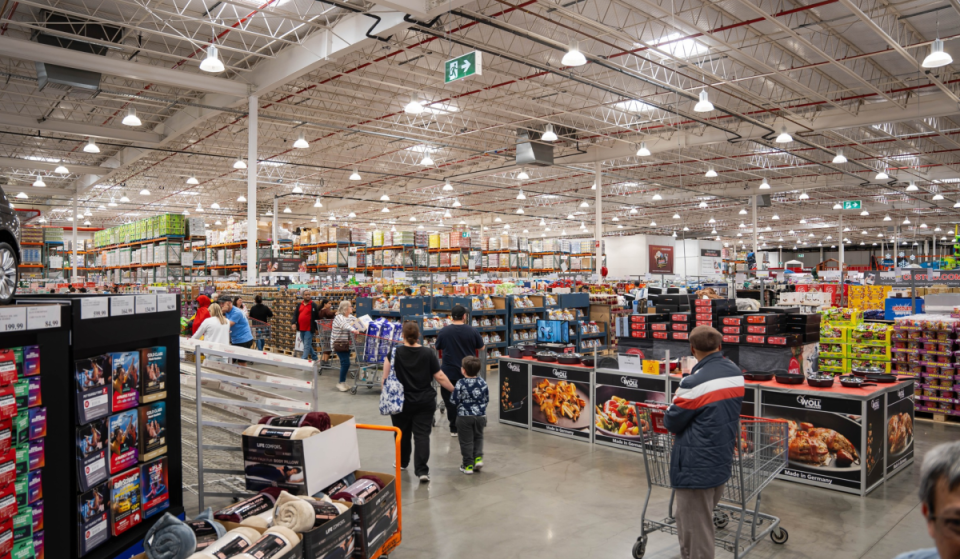 En 1989, Costco abrió su primer establecimiento en Vallejo; 37 años después, el hipermercado del Área de la Bahía se traslada a un enorme complejo de 51 acres con el doble de surtidores de gasolina