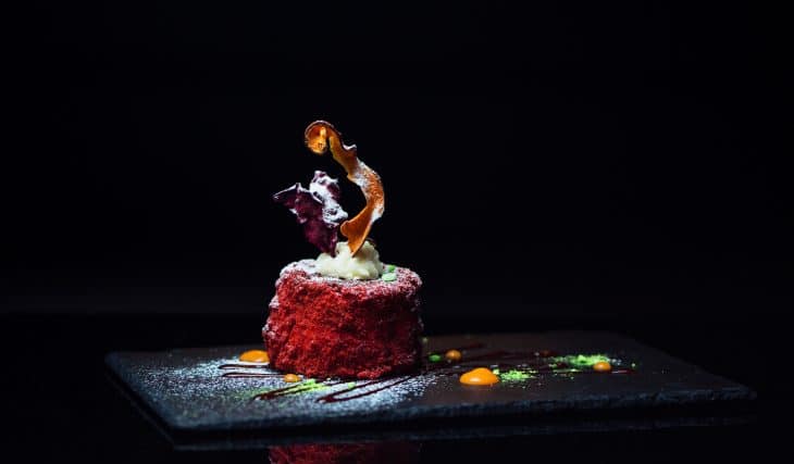 This Dining Experience In The Dark Is Coming To Seattle And Tickets Are Now On Sale