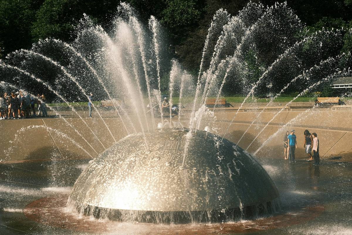 international fountain in seattle