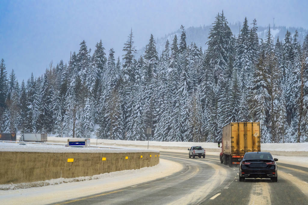 blizzard conditions on i-90 in washington