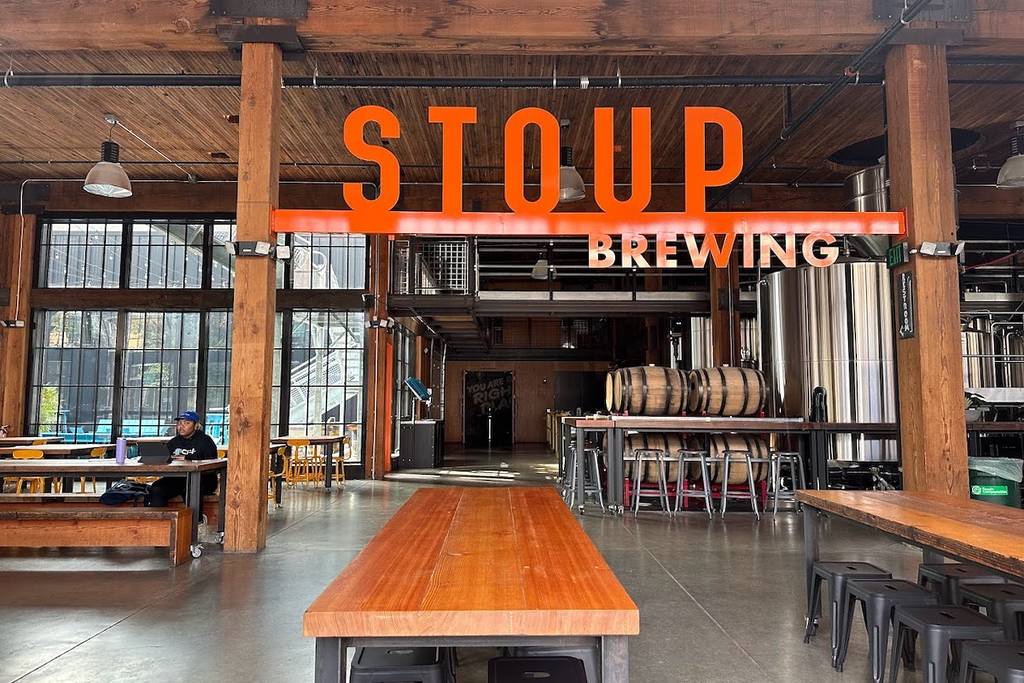 Locals Share Their Top 40 Spots For A First Date In Seattle