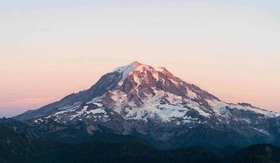 Continúa el enjambre sísmico récord en el Monte Rainier: esto es lo que hay que saber
