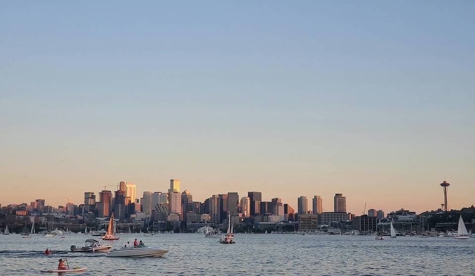 La fiesta viral del remo de Seattle vuelve a Lake Union este lunes, ¡y es gratis!
