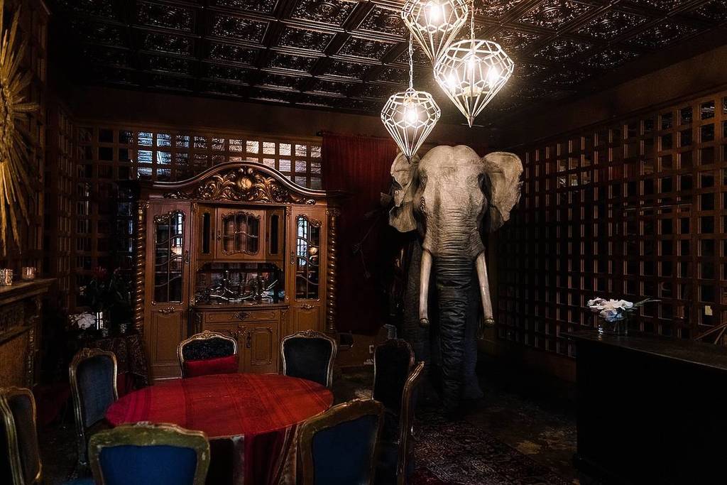 unlisted, un bar clandestino de seattle