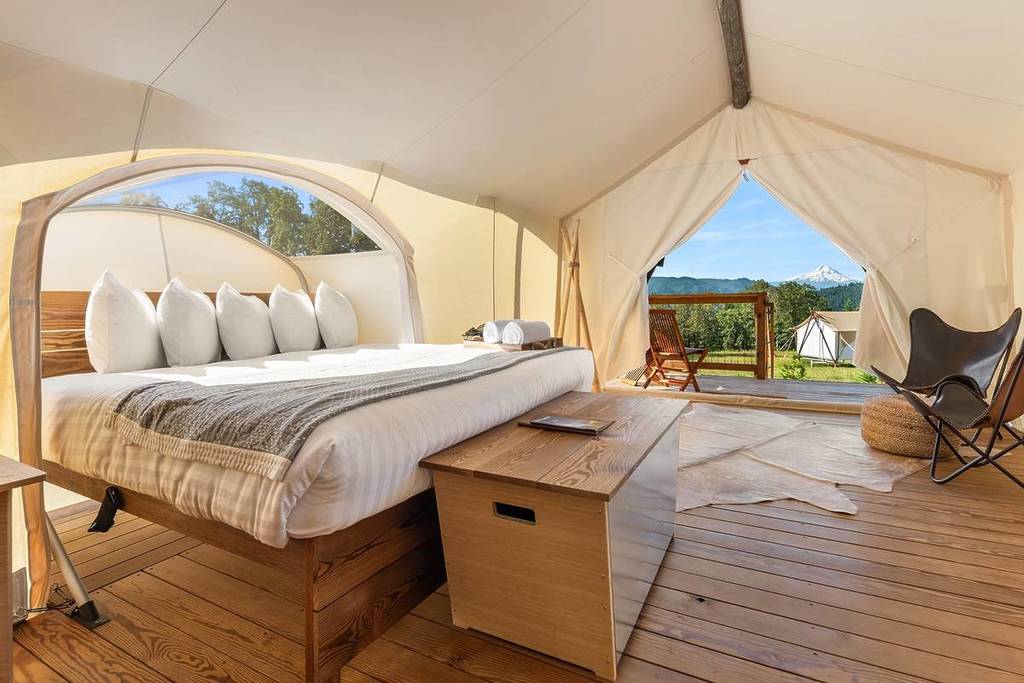 You (And Your Dog!) Can Go Glamping In Washington This Summer By
