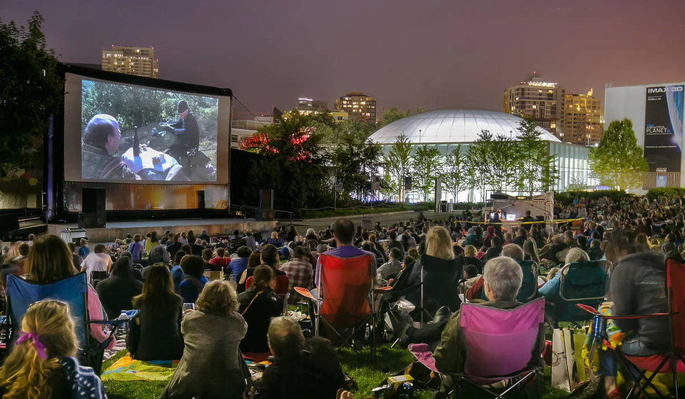 Tu guía de cine al aire libre en Seattle este verano