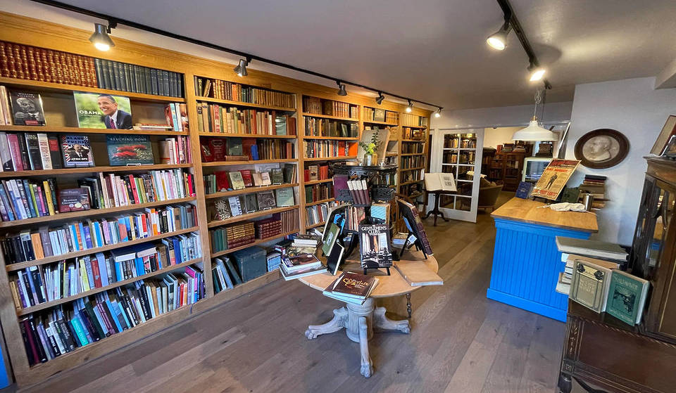 The first-ever Ballard Book Crawl is offering Seattle readers bookish events, discounts, cocktails, and prizes