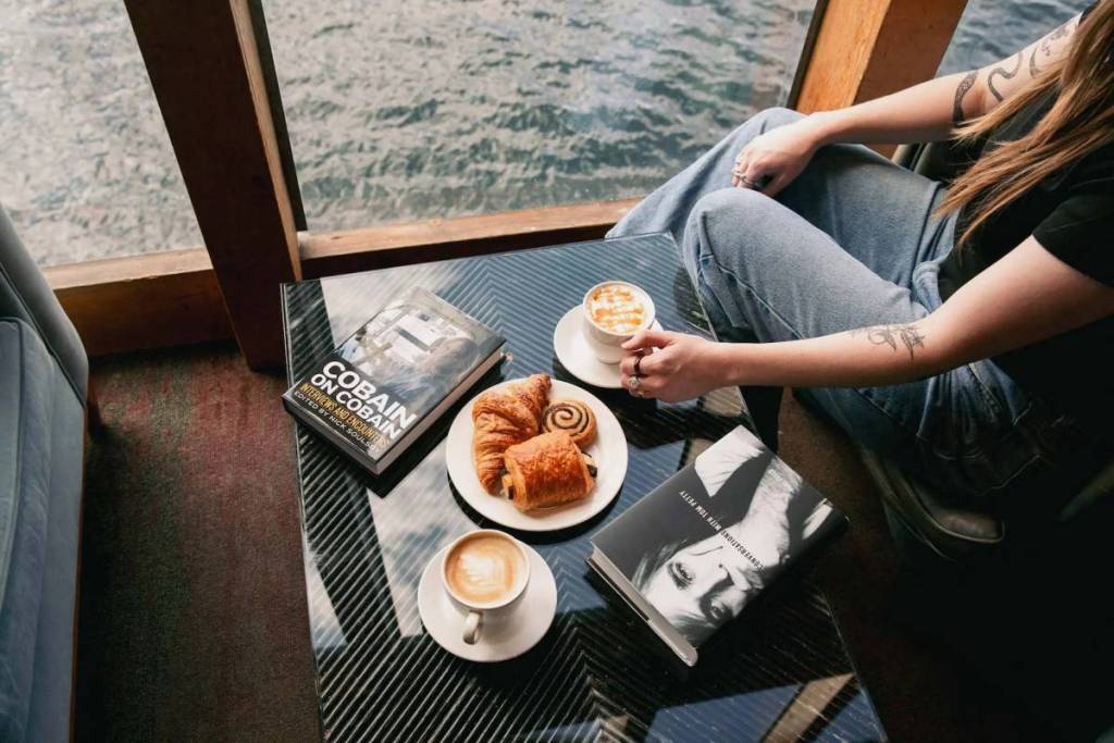 La cafetería Brim Coffee Shop del Edgewater Hotel en Seattle