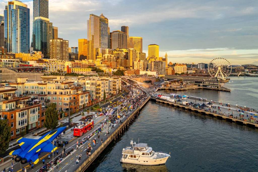 Your Seattle Seafair 2026 guide: What to know about this year’s Blue Angels, Torchlight Parade, and free events