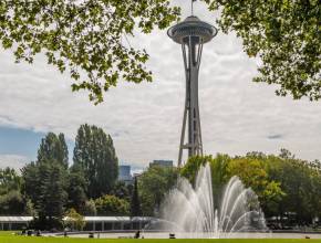 El Seattle Center celebrará una vigilia silenciosa en la Fuente Internacional este miércoles por la noche