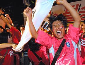 “I’m taking a half-day off on Friday”—The best spots for street cheering in Seoul during the 2026 World Cup, where the Red Devils will be summoned