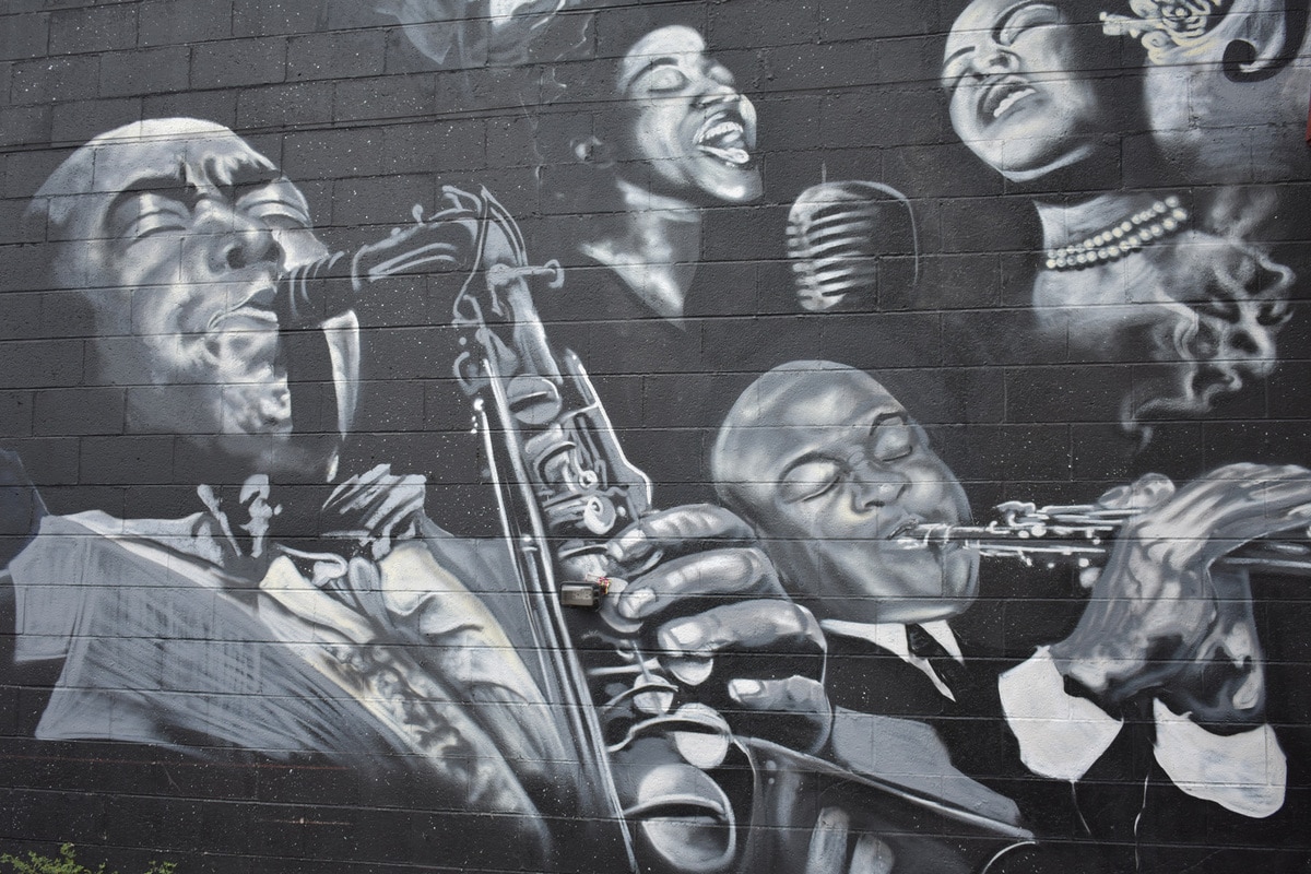 Candlelight Jazz: Singapore's Candlelit Tributes To Iconic Jazz Musicians Candlelight Jazz: Singapore's Candlelit Tributes To Iconic Jazz Musicians