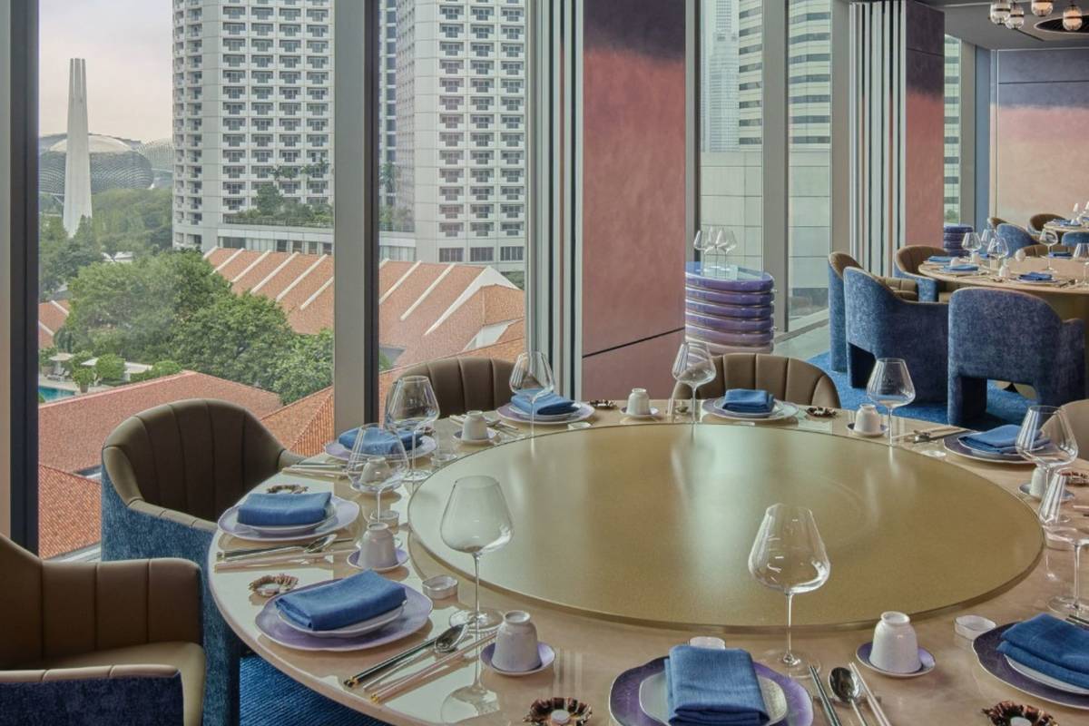 The Black Pearl Singapore tables