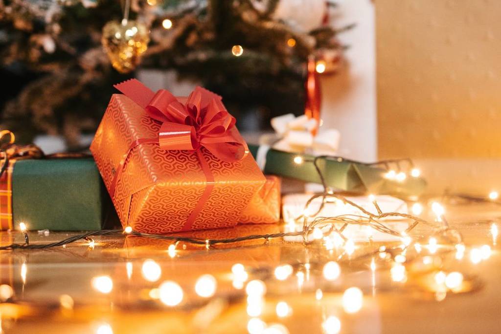 best Christmas gift idea deliveries to Singapore Christmas gift delivery 2025