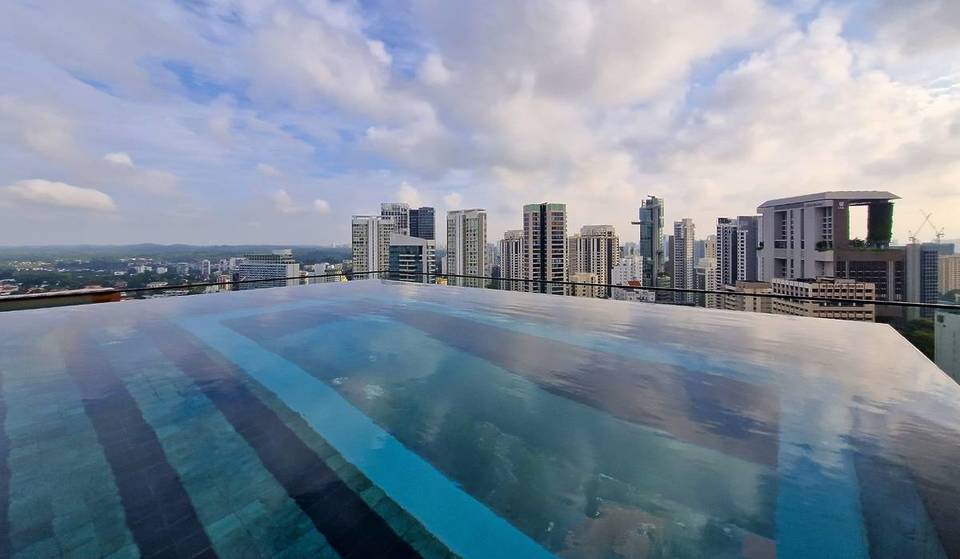 20 Must-See Rooftop Infinity Pools In Singapore For Stunning Skyline Views