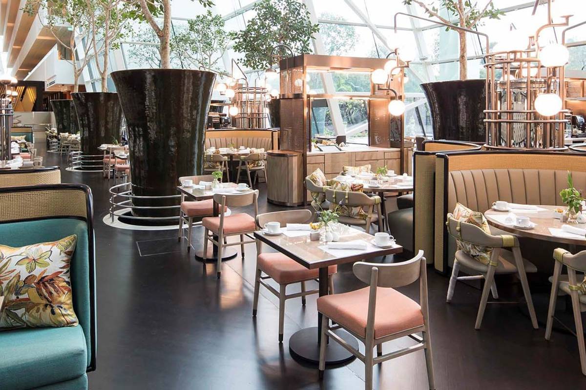 RISE restaurant in Singapore with buffet stations