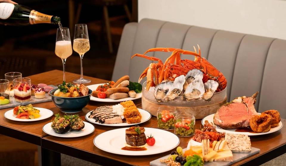 18 Must-Try Buffets In Singapore Right Now—Unlimited Lobster, Korean BBQ, Luxury Desserts & More Await! 