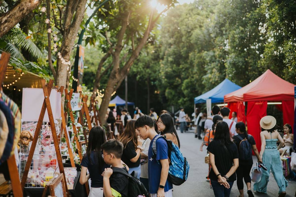 Sentosa Festive Market May 2025 people
