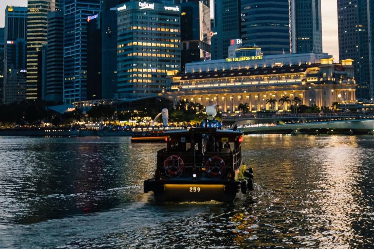 Singapore River Cruise night experience