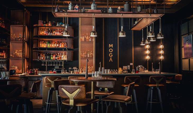 36 Must-Visit Bars In Singapore You Can&#8217;t Miss This Season