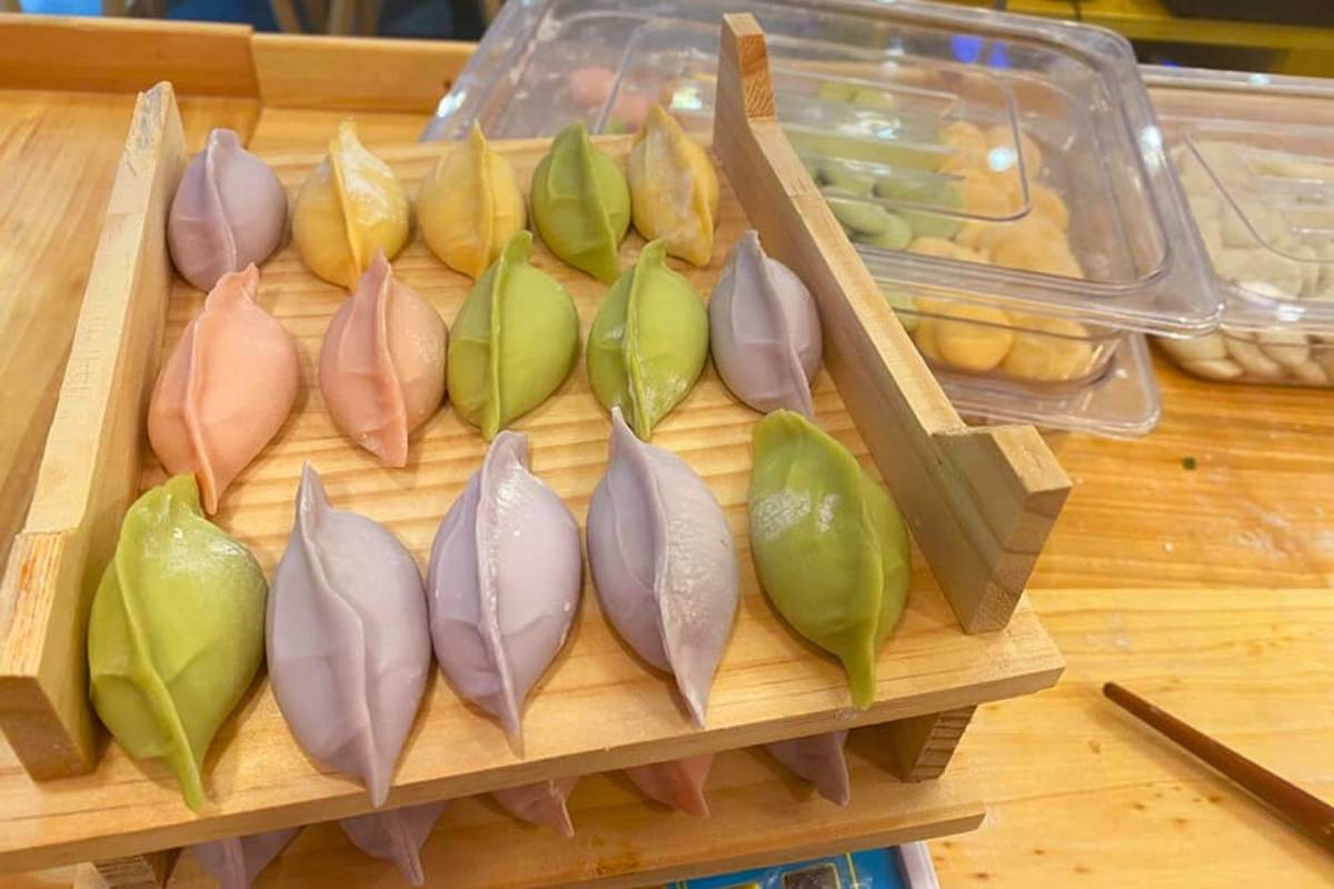 JIA HE XING Dumpling Restaurant colourful