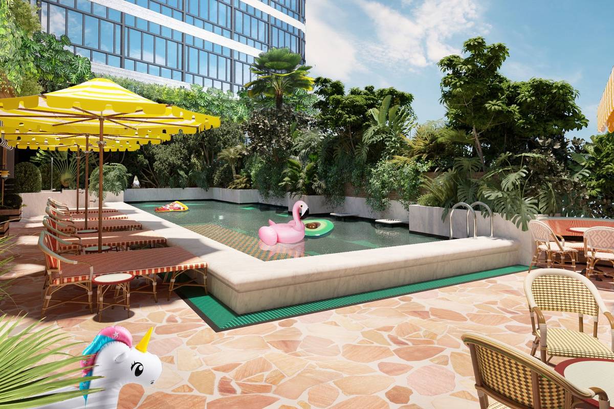 outdoor swimming pool in new hotels near Orchard Road