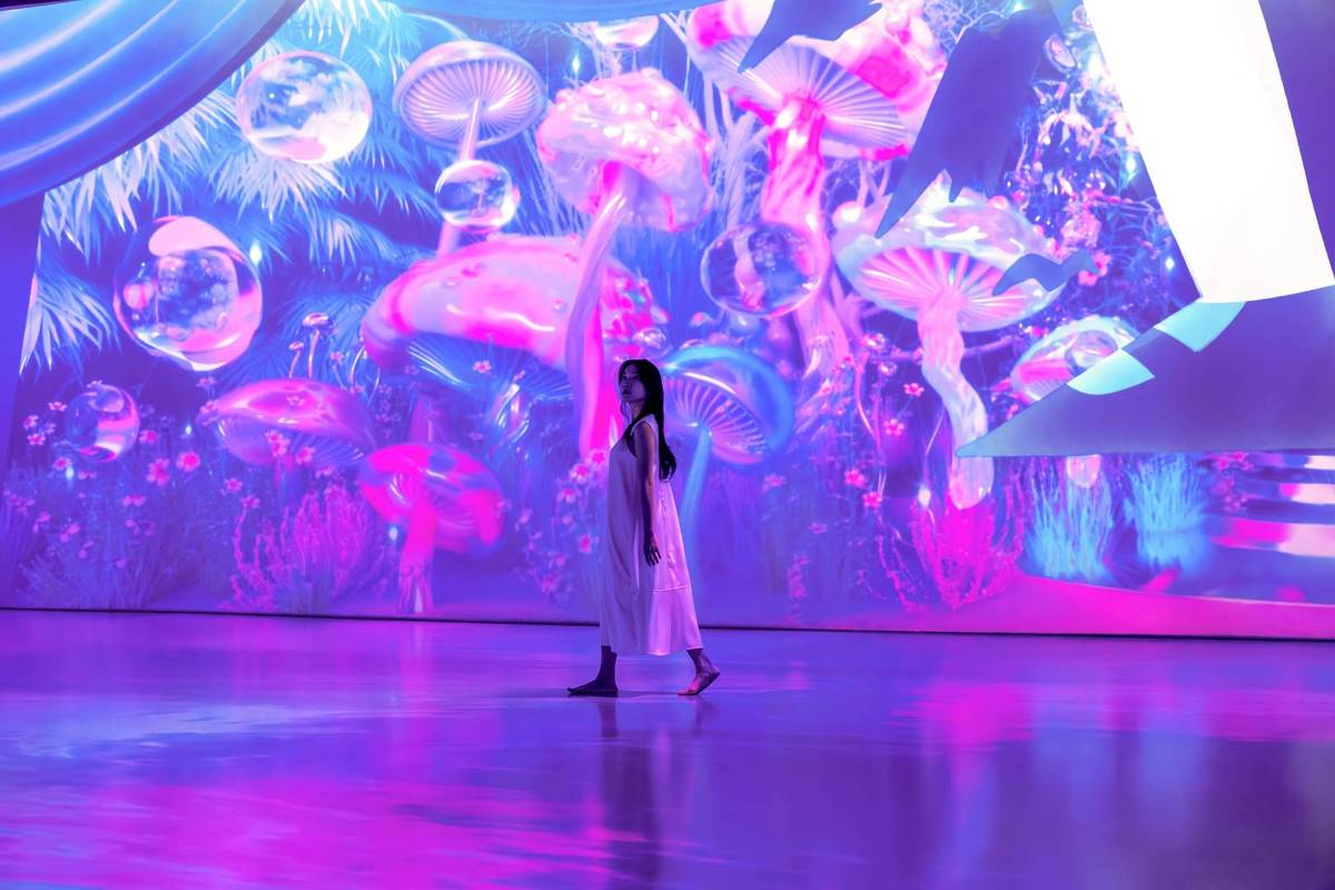 Alice In Wonderland things to do weekend