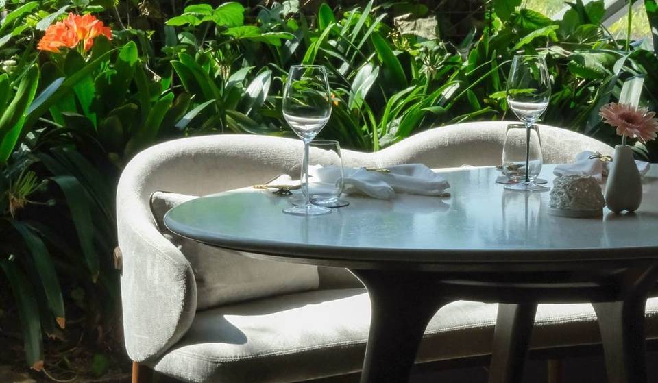 15 Top First Date Restaurants In Singapore—Rooftop Views, Stunning Flower Eateries & Hidden Gems Await! 