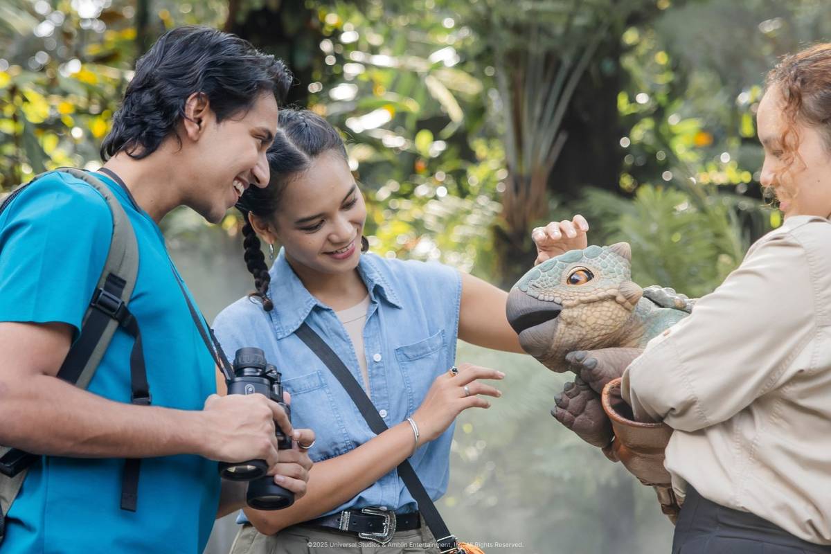 petting zoo for dinosaurs at Cloud Forest