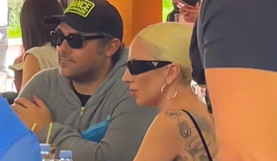 Lady Gaga Surprises Fans At Maxwell Food Centre This Week