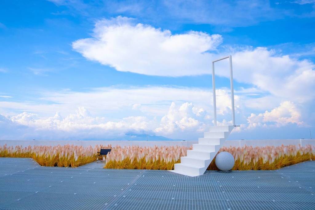 Hoverland is an instagrammable sky playground in Genting Highlands Malaysia near Singapore
