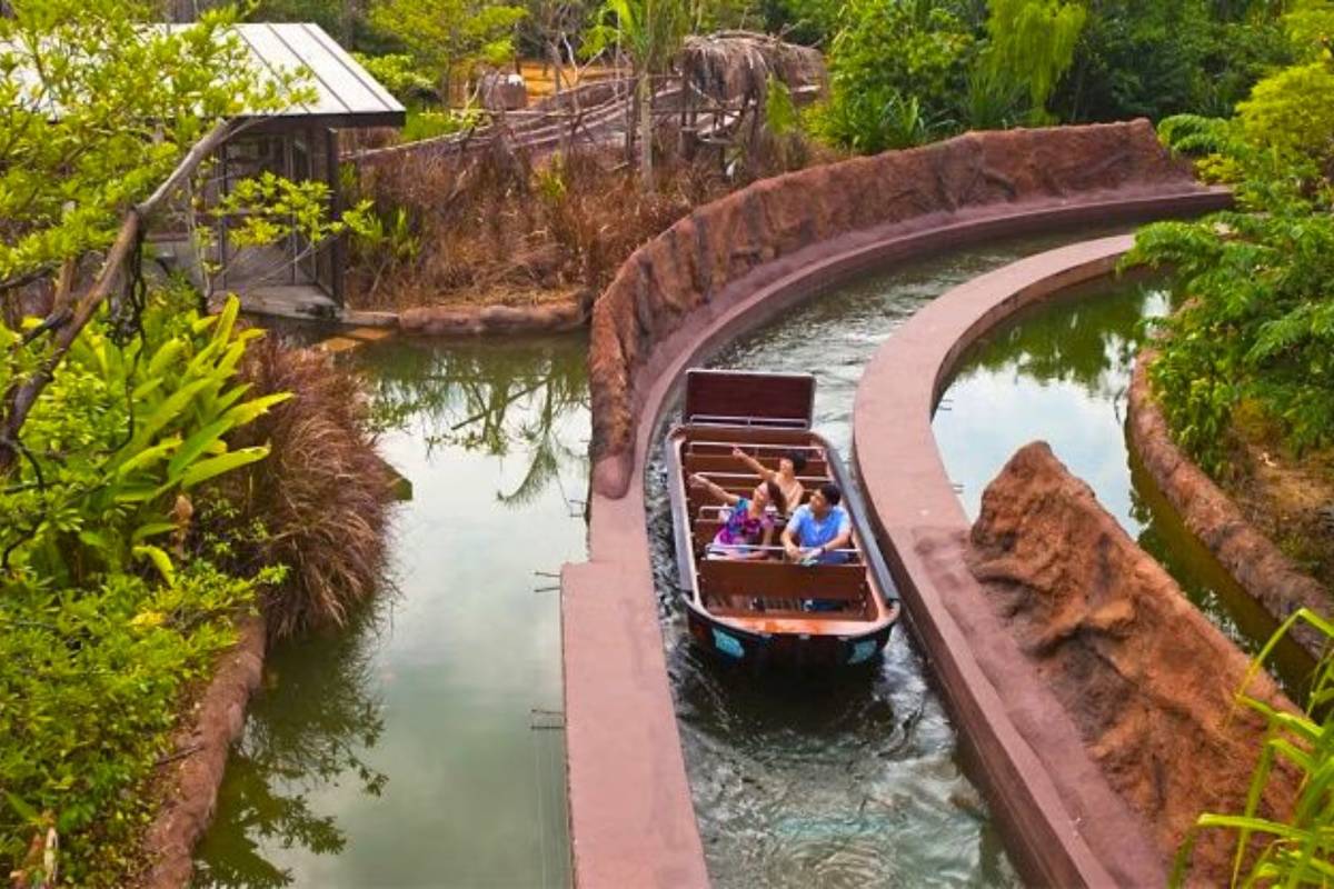 River Wonders boats in Singapore top animal attractions for kids