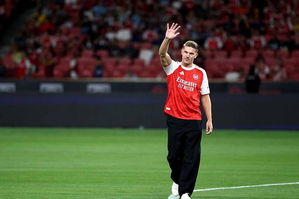 Arsenal new player Viktor Gyökeres unveiled at Singapore National Stadium during Arsenal vs Newcastle match on July 27