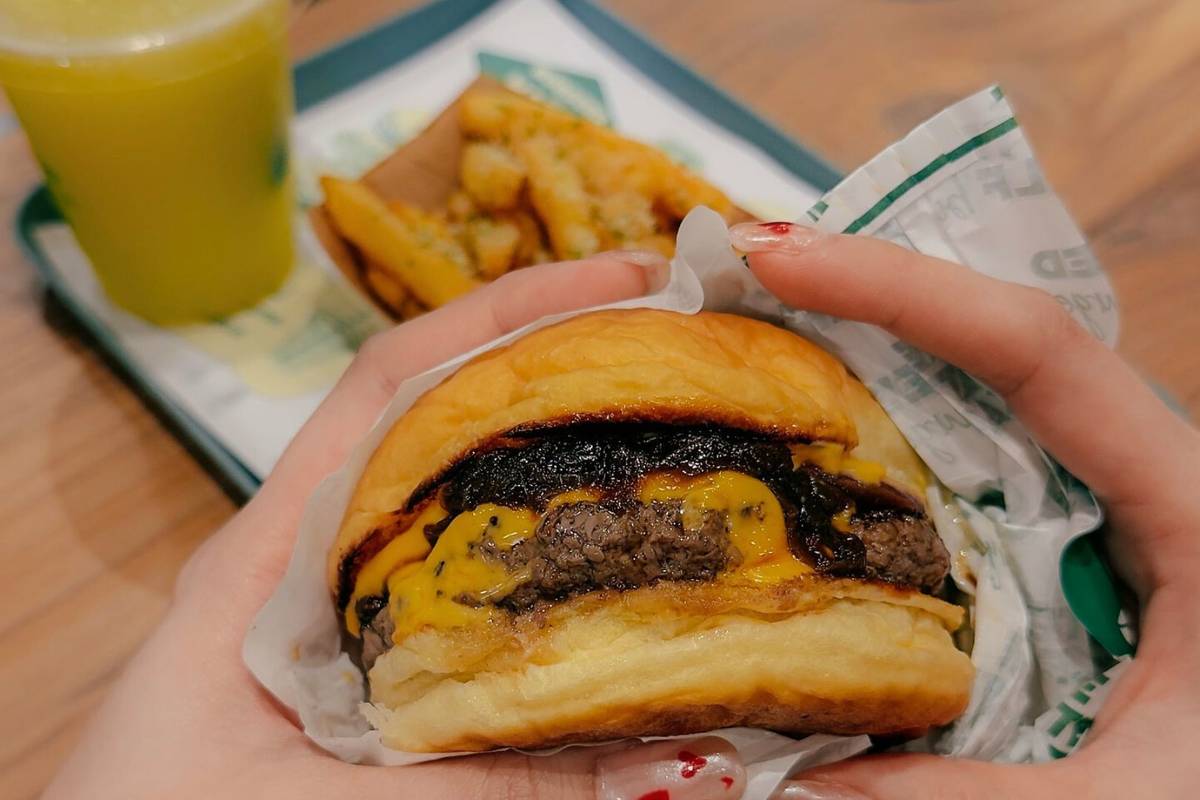 big burgers at New Bahru Singapore