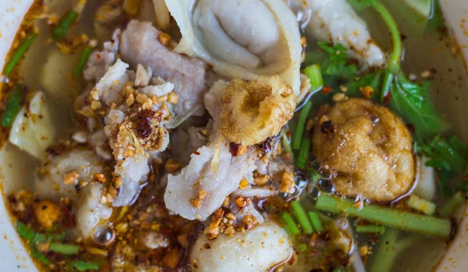 Singapore&#8217;s Largest Hawker Centre Is As Big As 2 HDB Blocks—And Food Starts From $1