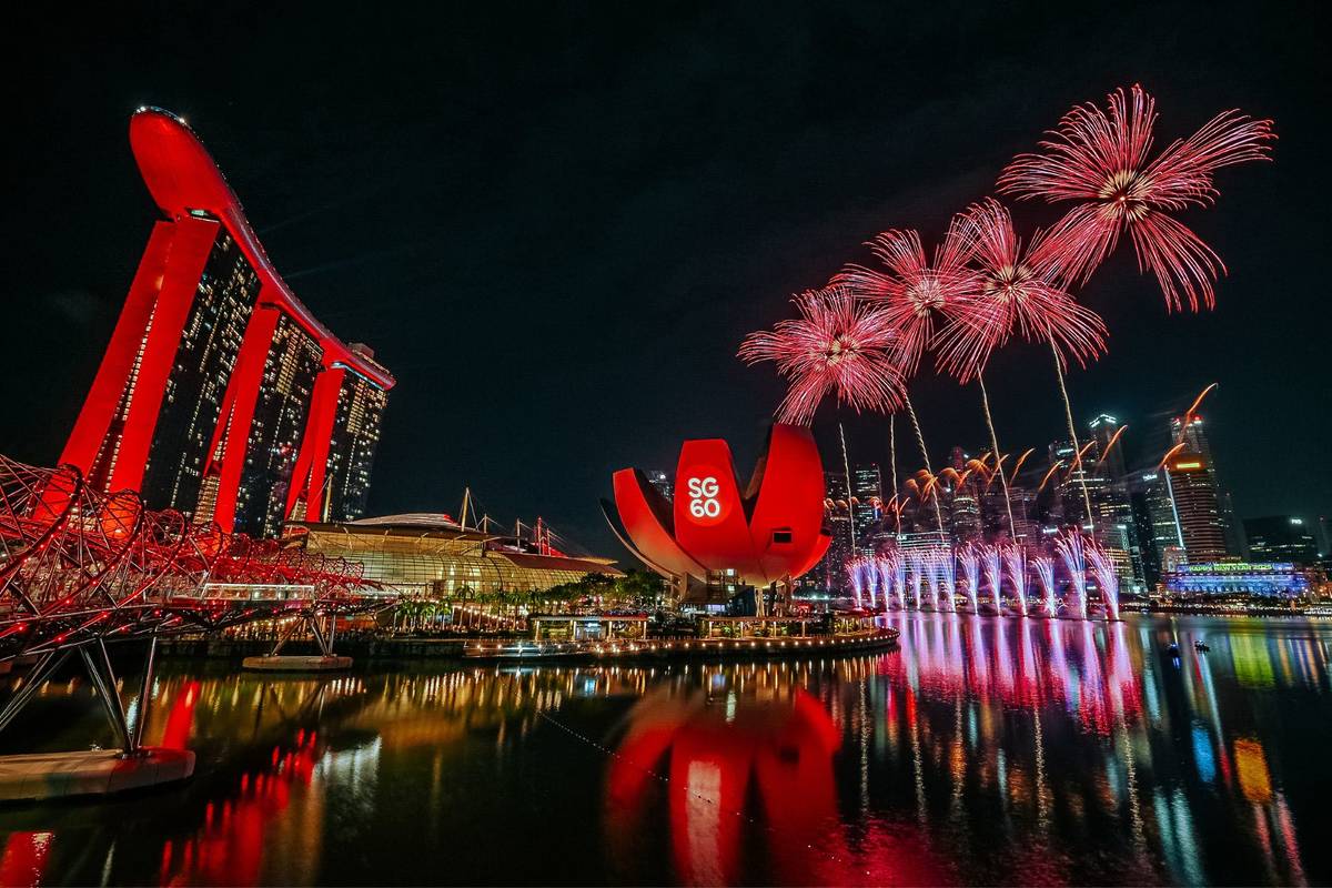Marina Bay Singapore Countdown 2026 delivers 1 month of immersive art, free concerts, a Christmas market & an epic end to SG60 with stunning 360° NYE fireworks this December 2025