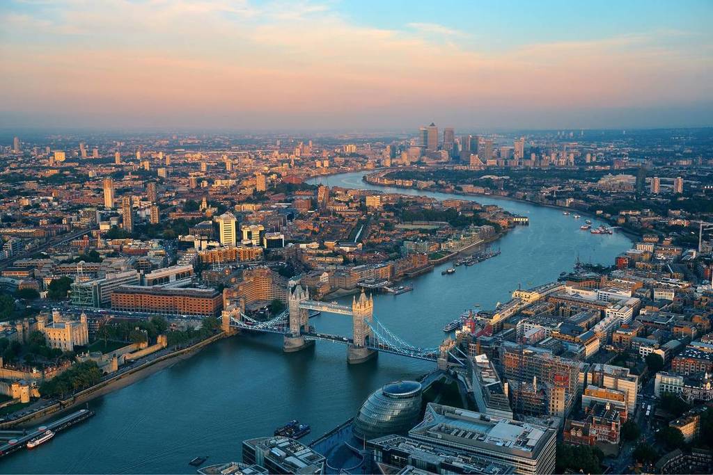 city of London direct flights from Singapore 2026