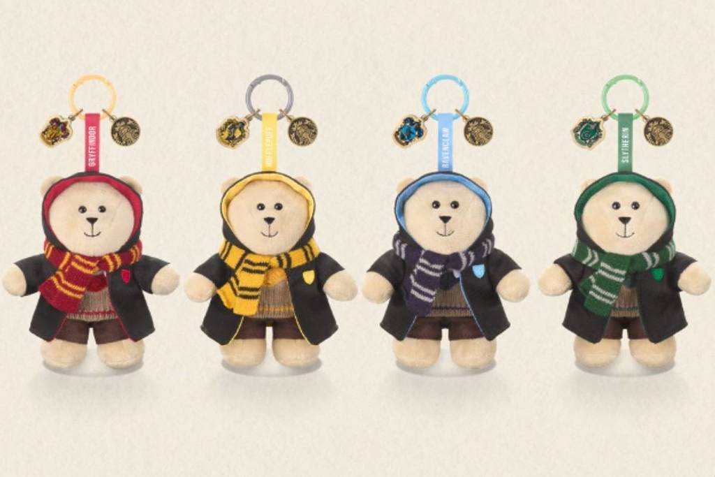Harry Potter house keyrings at Starbucks Singapore 