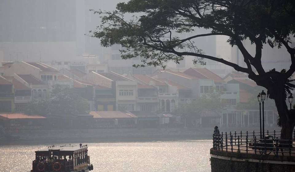 Smelling Haze In SG? Here’s What’s Happening Even Though PSI Is Normal