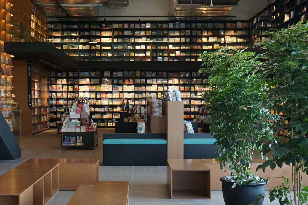 BookXcess in Singapore cafe 