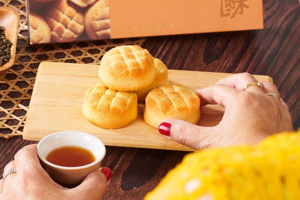 pastries from Hong Kong in Singapore