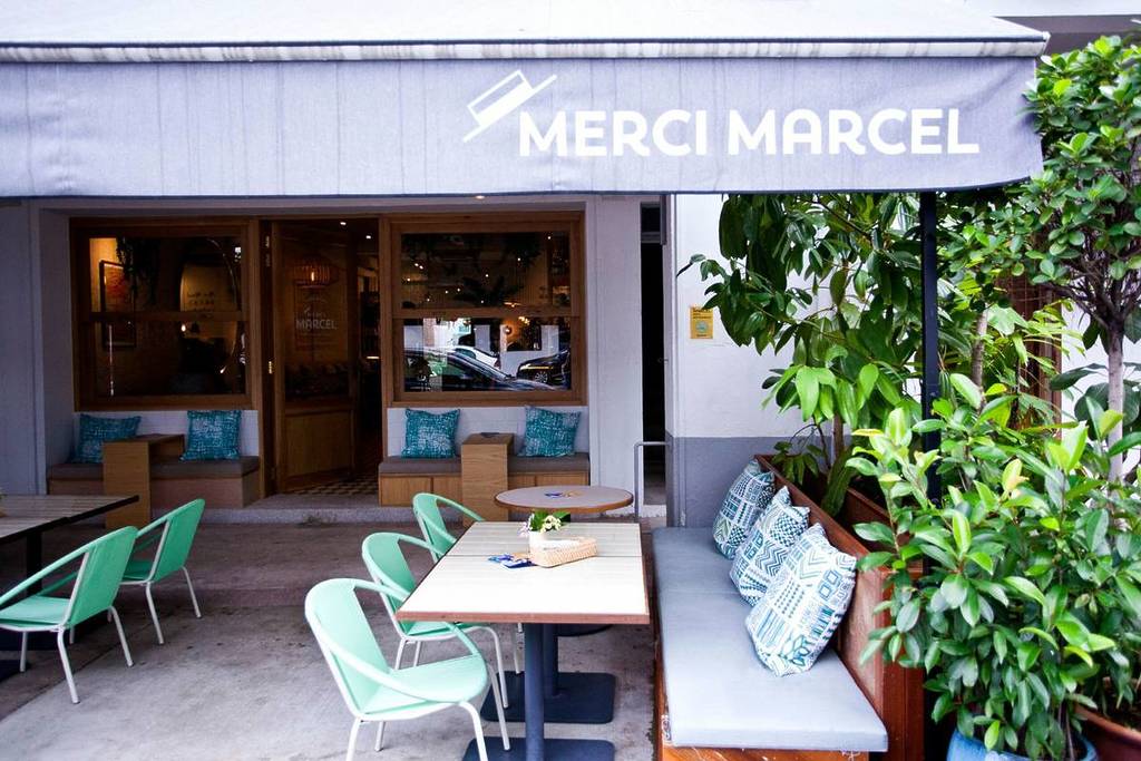 outdoor cafe in Merci Marcel Tiong Bahru
