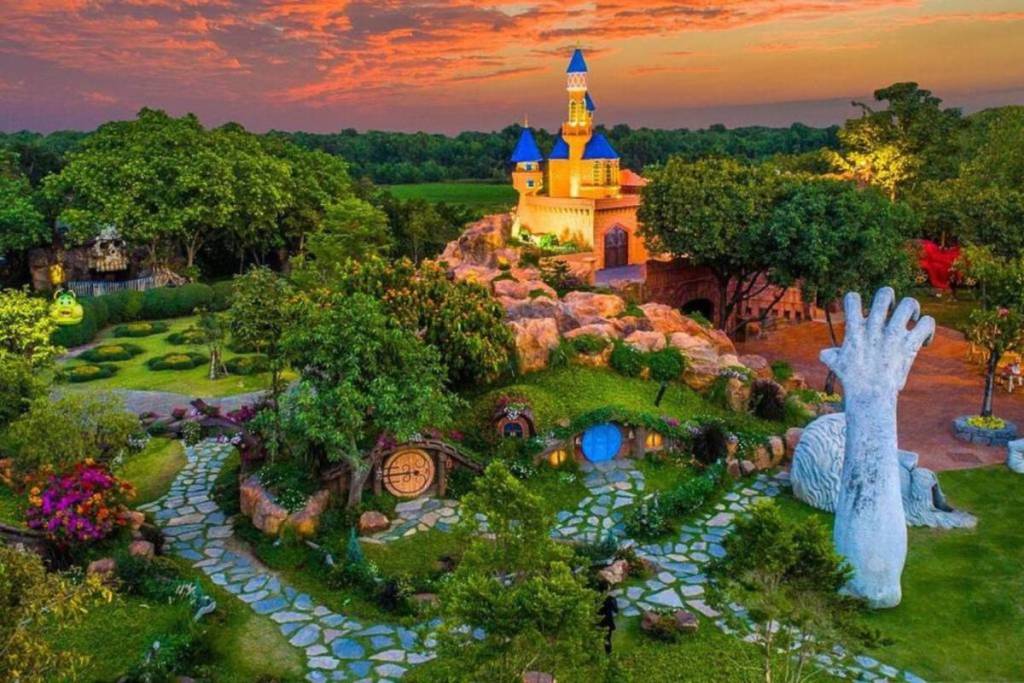 fairytale castles in Dream World Bangkok 