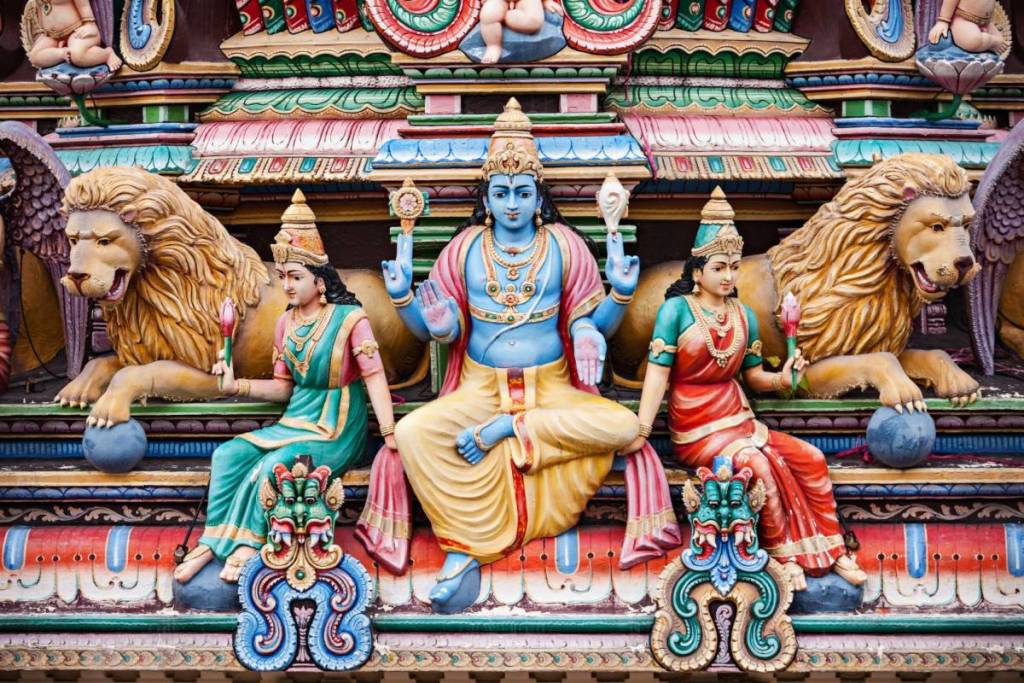 Sri Mariamman Temple Singapore exterior of building 