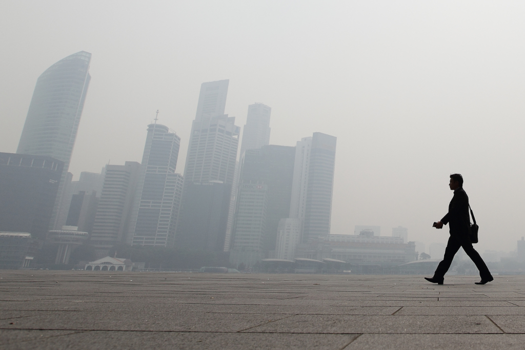 Haze returns Singapore air quality hits unhealthy range on October 5, 2026