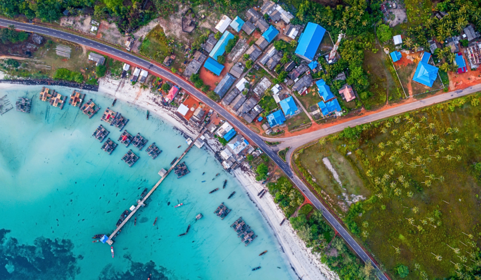A 1.5-hour ferry away: historic island town with egg-white mosques &amp; stilted villages