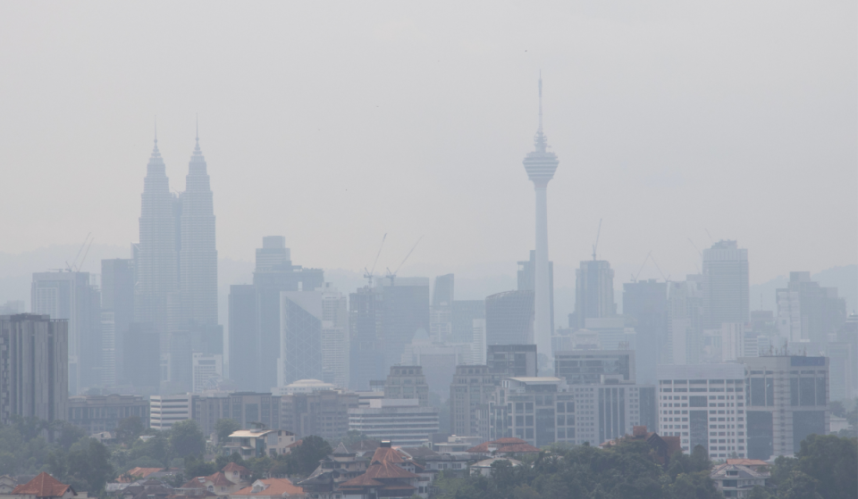Top 5 most polluted cities for haze in Southeast Asia today (Singapore is #1)