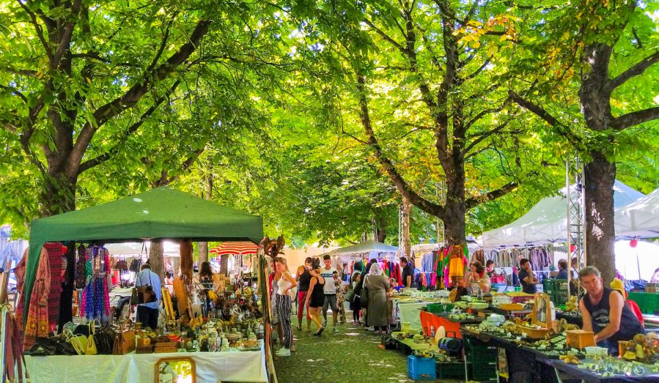 Der Flohmarkt auf dem Karlsplatz ist zurück